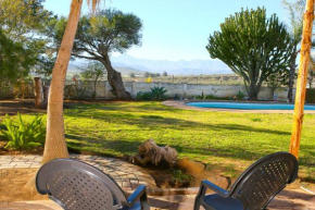 Oudtshoorn Homestay Accommodation  Оудсхурн